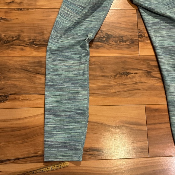 LULULEMON Womens Size US 4 Green / White striped Cropped Leggings - Picture 13 of 15